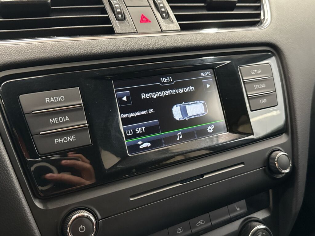 Skoda Octavia 2016 Musta