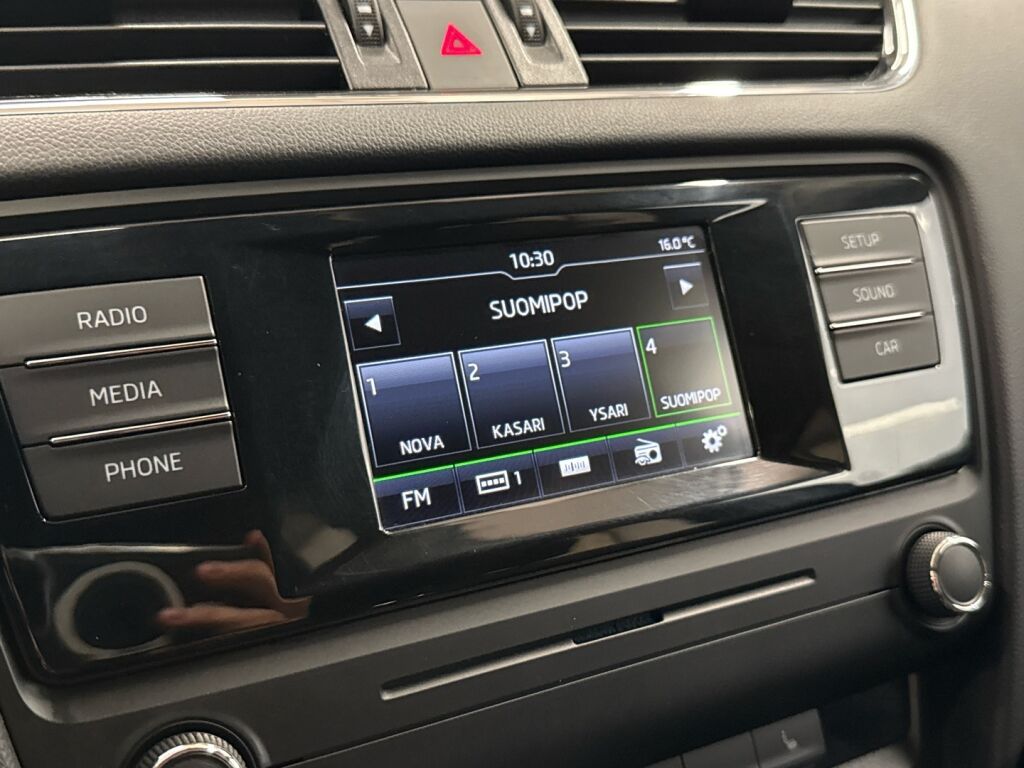 Skoda Octavia 2016 Musta