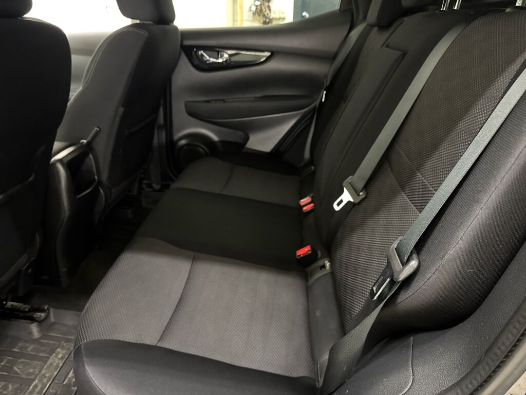 Nissan Qashqai 2016 Violetti
