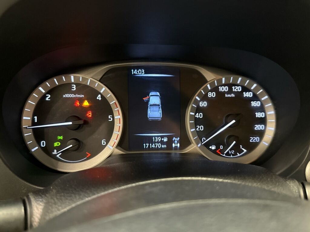 Nissan Navara 2016 Sininen