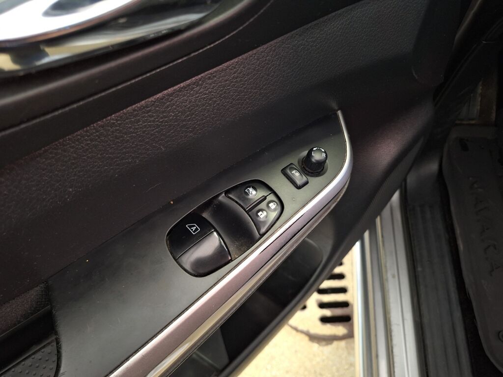 Nissan Navara 2016 Harmaa