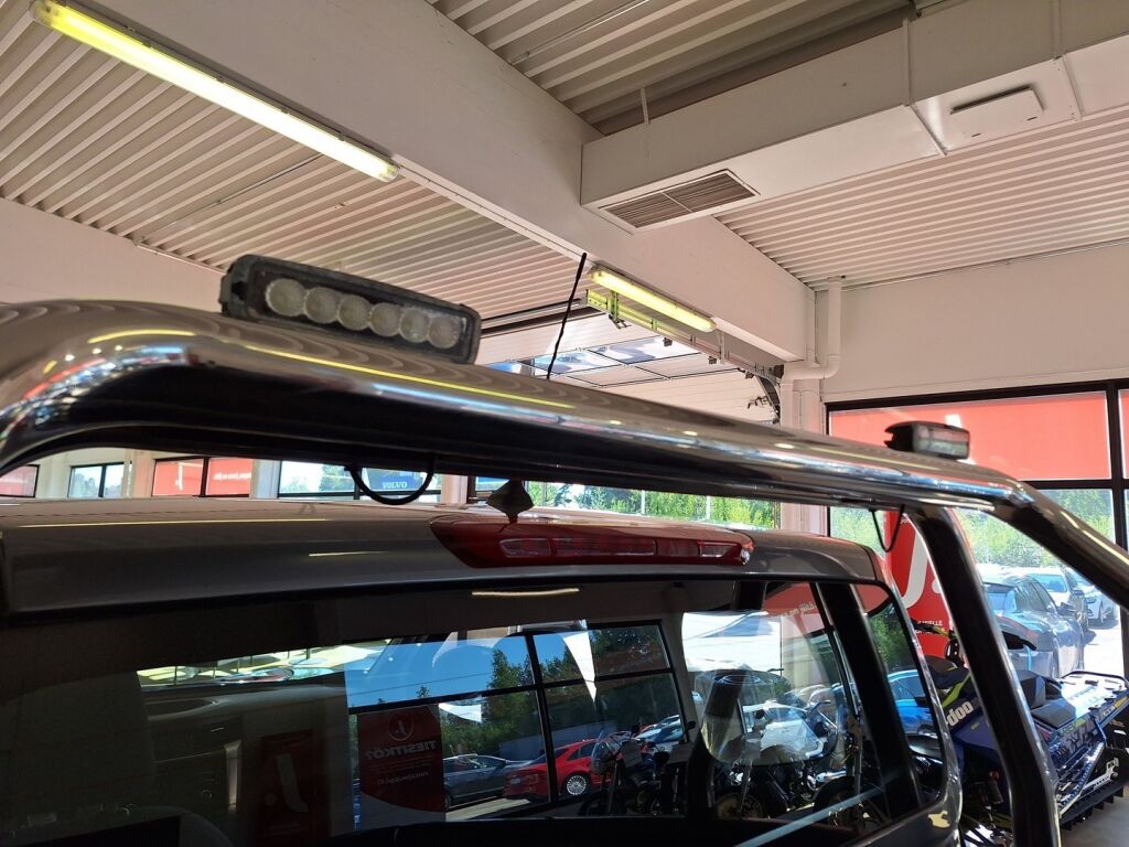 Nissan Navara 2016 Harmaa