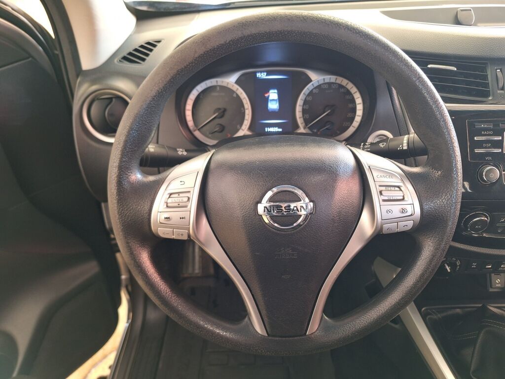 Nissan Navara 2016 Harmaa