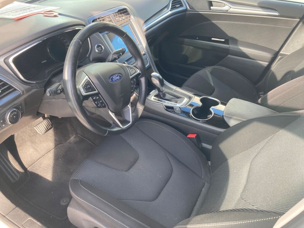 Ford Mondeo 2017 Valkoinen (Frozen White)