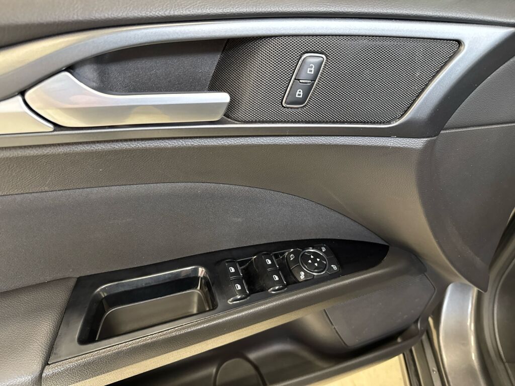 Ford Mondeo 2017 Harmaa