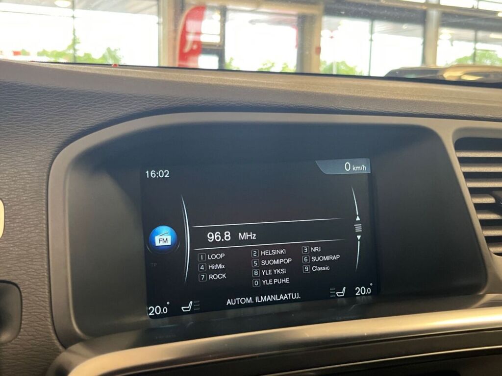 Volvo V60 2014 Punainen