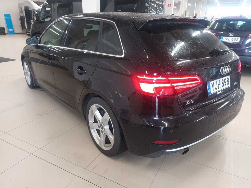 Audi A3 2016 Musta