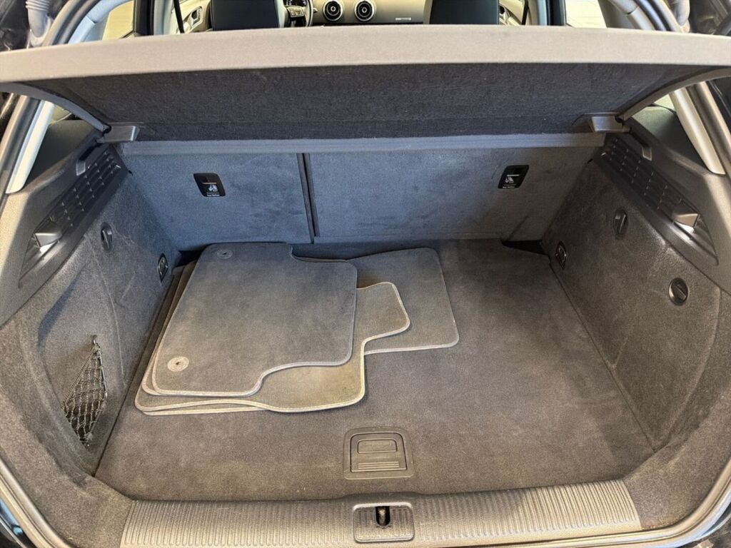 Audi A3 2016 Musta