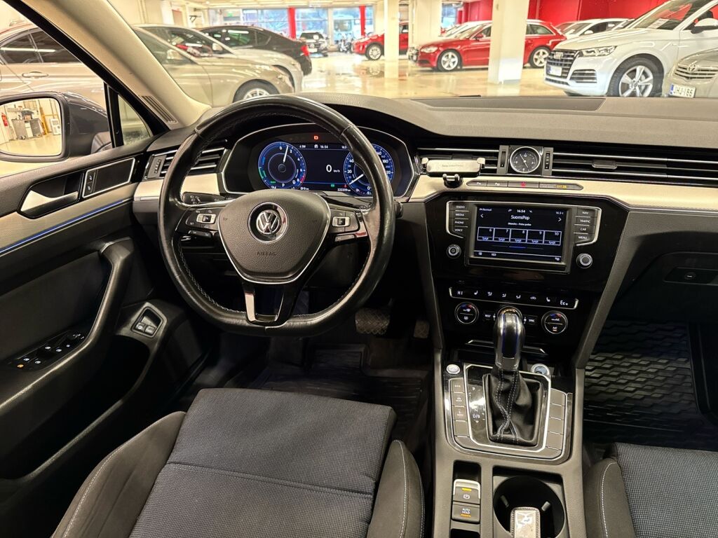 Volkswagen Passat 2016 Harmaa