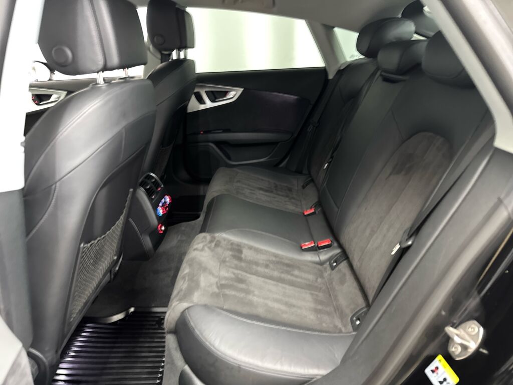 Audi A7 2016 Musta