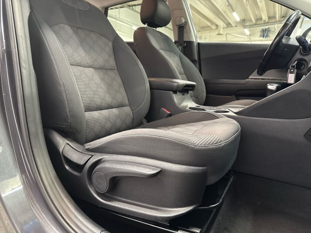 Kia Niro 2016 Harmaa