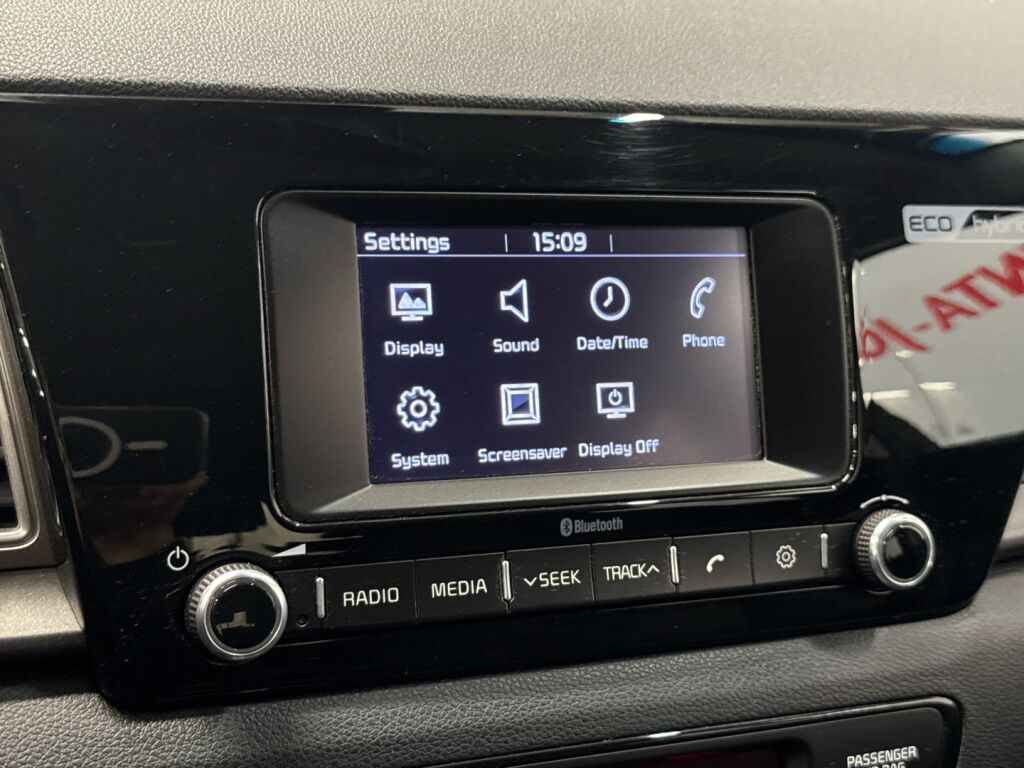 Kia Niro 2016 Harmaa