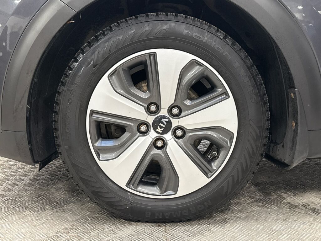 Kia Niro 2016 Harmaa