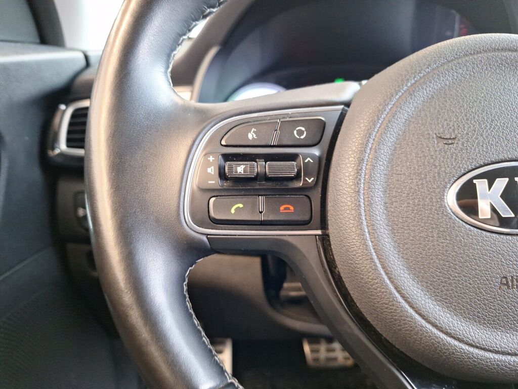 Kia Niro 2016 Harmaa