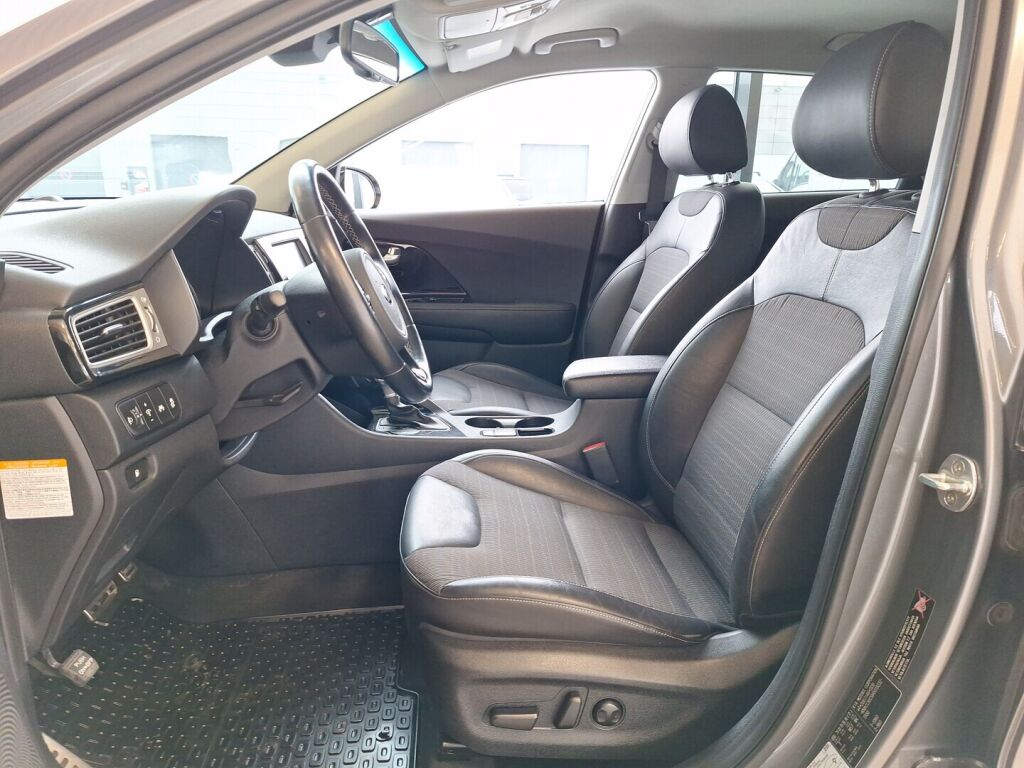 Kia Niro 2016 Harmaa