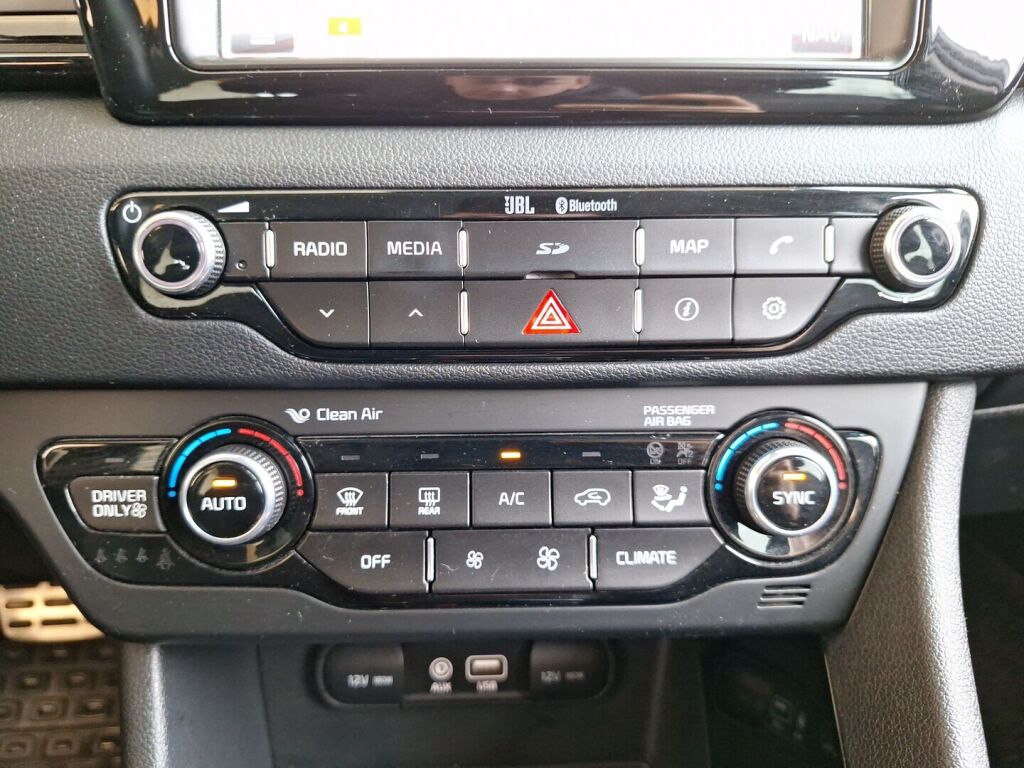 Kia Niro 2016 Harmaa