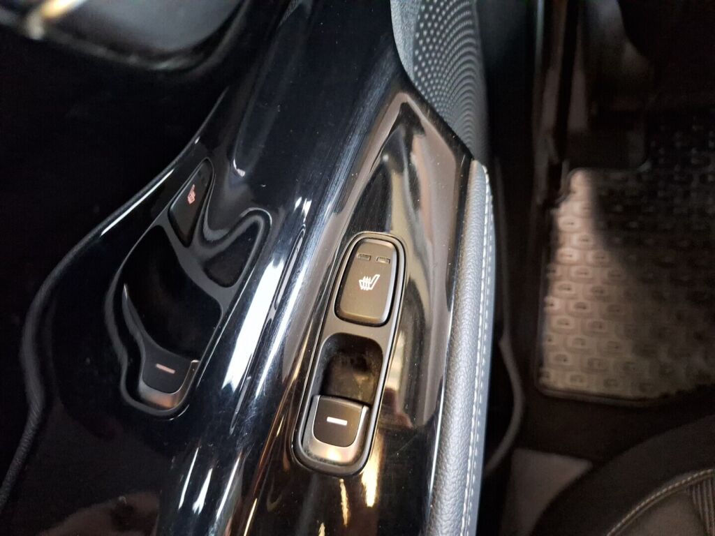 Kia Niro 2016 Harmaa