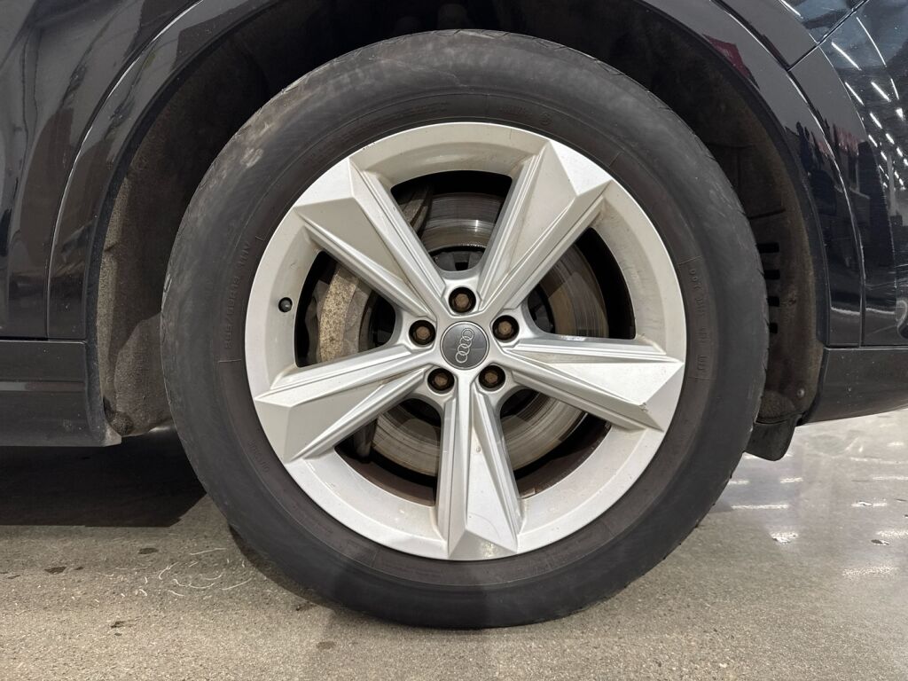 Audi Q7 2016 Musta