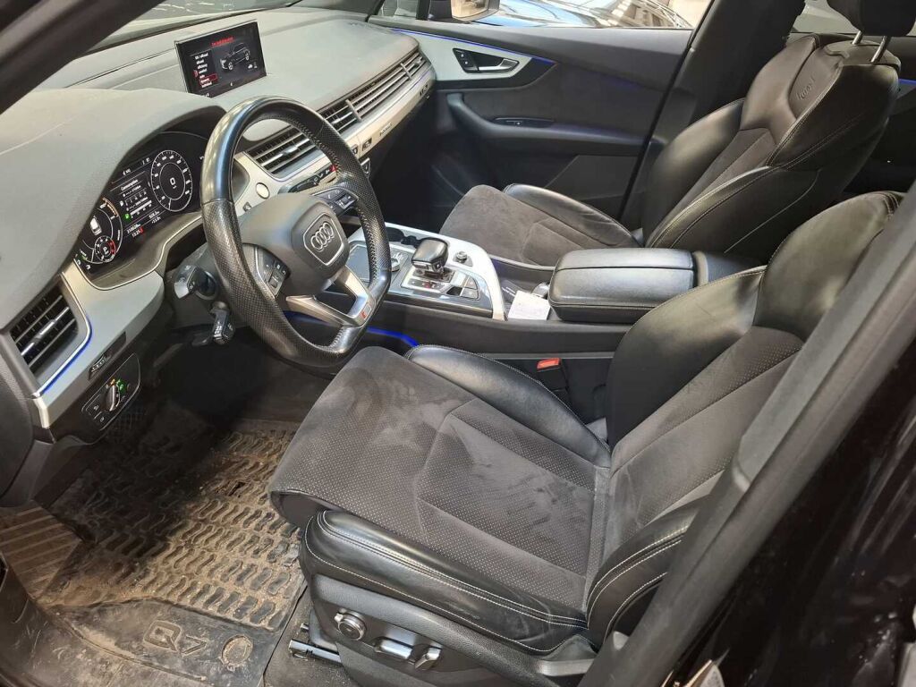 Audi Q7 2016 Musta