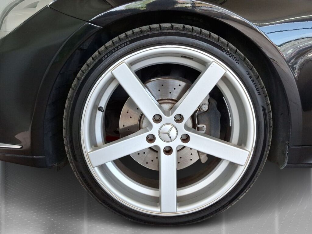 Mercedes-Benz E 2010 Musta