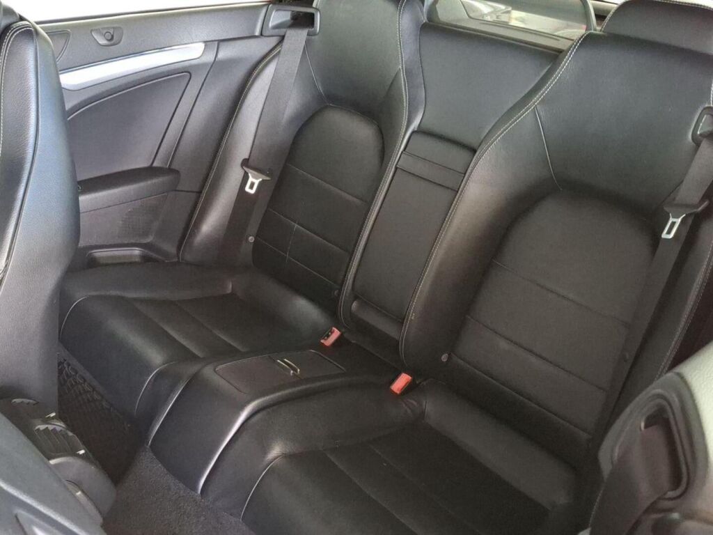 Mercedes-Benz E 2010 Musta