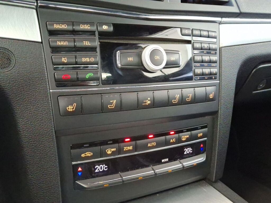 Mercedes-Benz E 2010 Musta