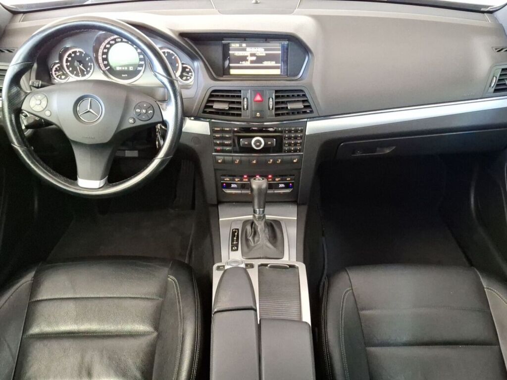 Mercedes-Benz E 2010 Musta