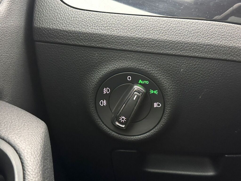 Skoda Superb 2017 Ruskea (beige)