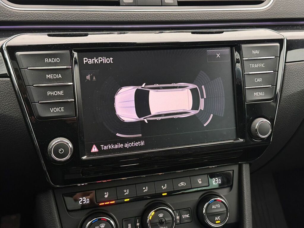 Skoda Superb 2017 Ruskea (beige)