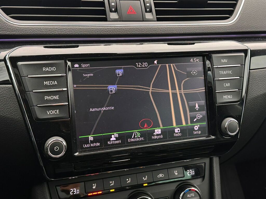 Skoda Superb 2017 Ruskea (beige)