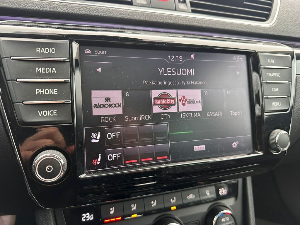 Skoda Superb 2017 Ruskea (beige)