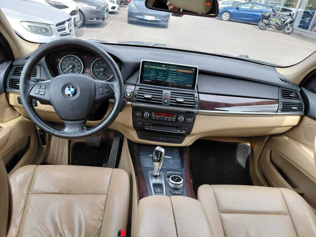 BMW X5 2007 Musta