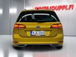 Volkswagen Golf 2018 Keltainen