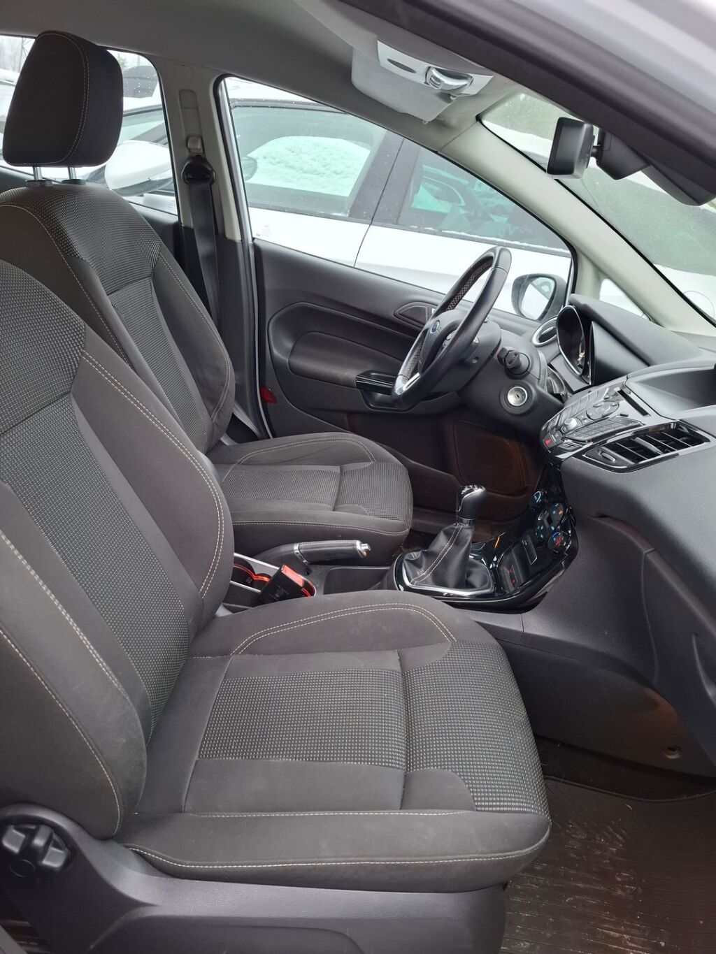 Ford Fiesta 2017 Valkoinen