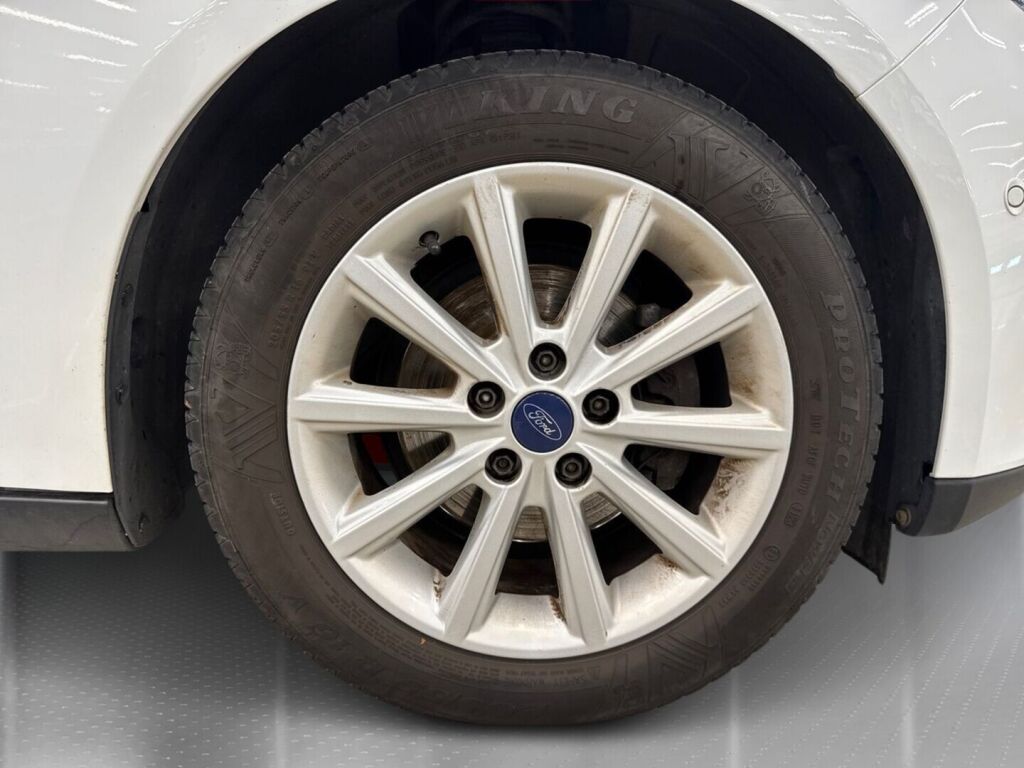 Ford Focus 2017 Valkoinen