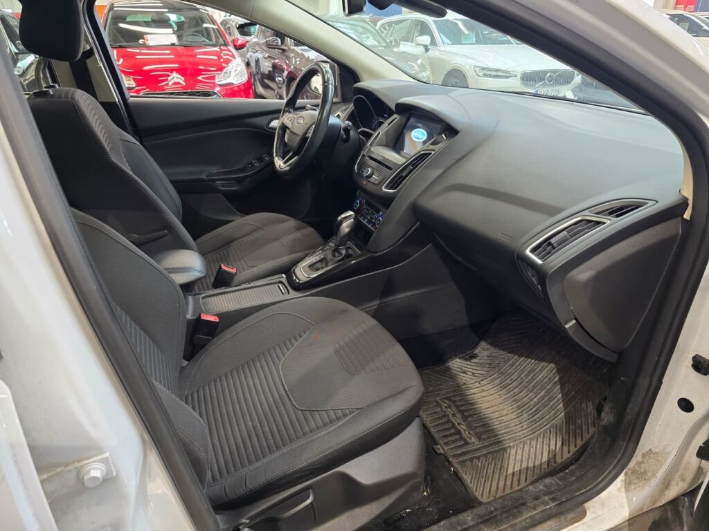 Ford Focus 2017 Valkoinen