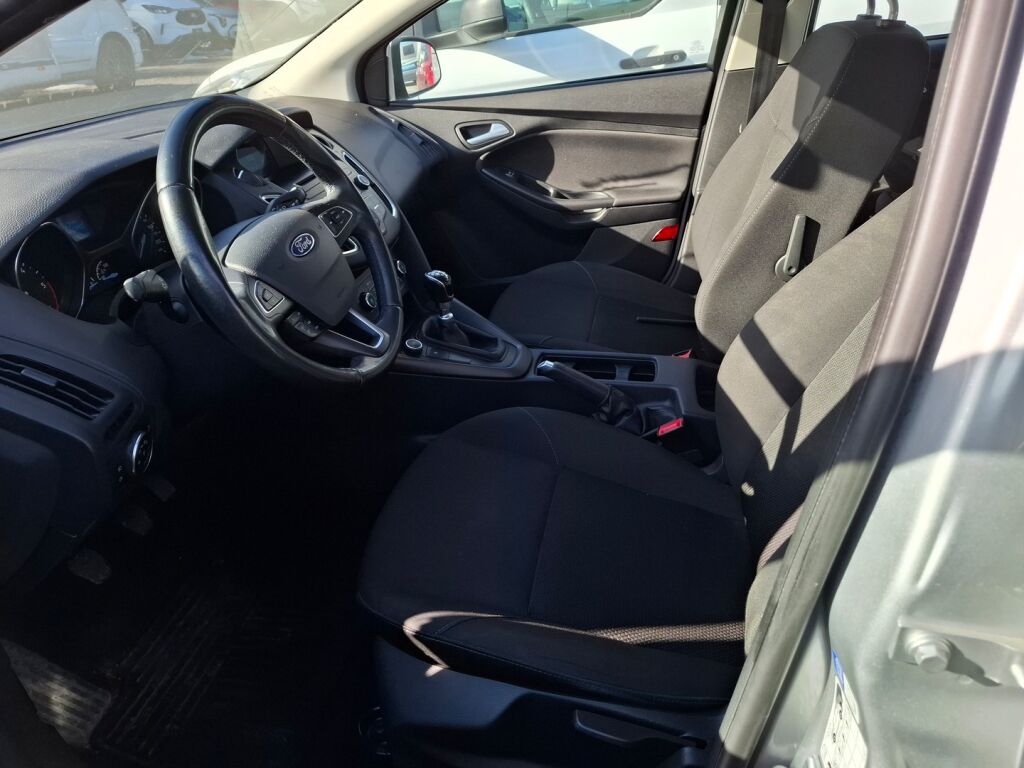 Ford Focus 2017 Harmaa