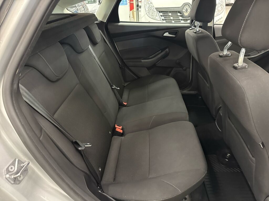 Ford Focus 2017 Harmaa