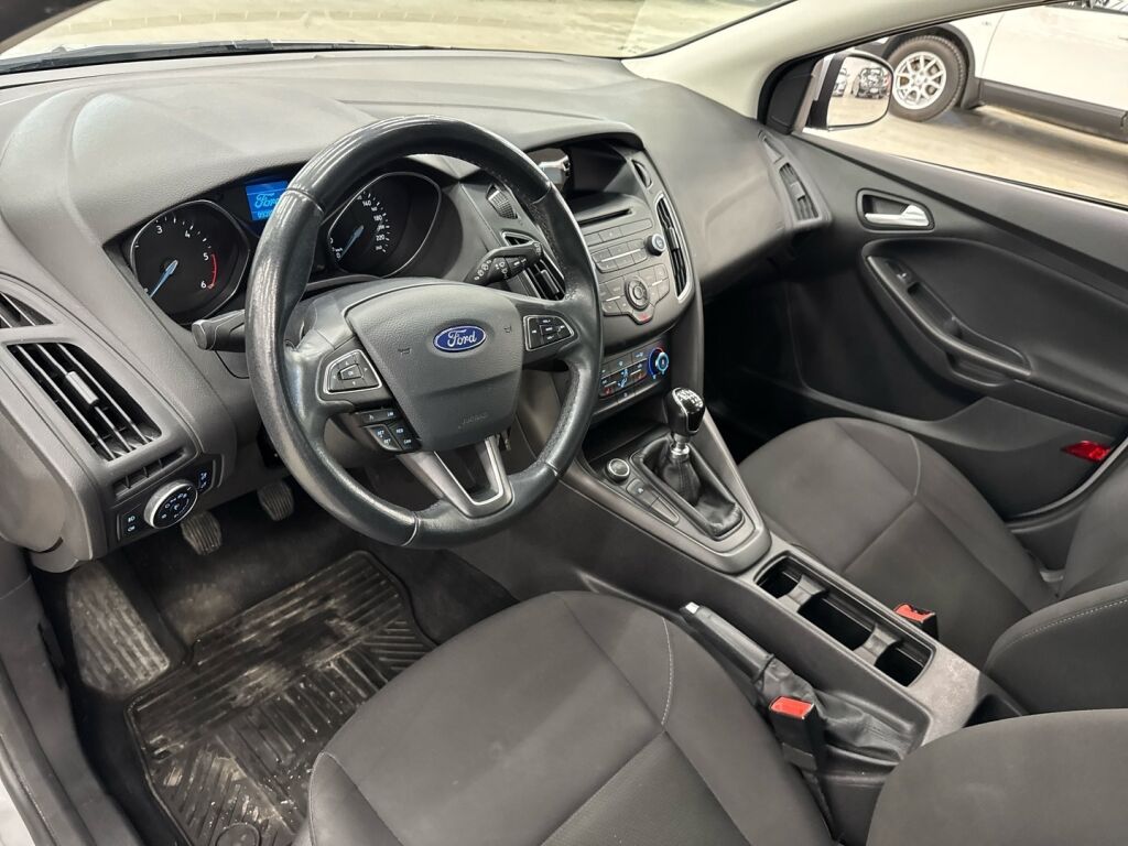 Ford Focus 2017 Harmaa