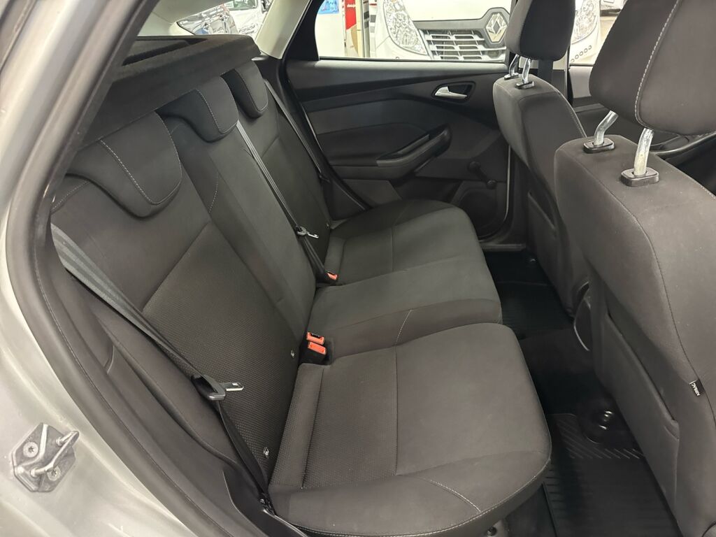 Ford Focus 2017 Harmaa