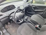 Peugeot 208 2017 Musta