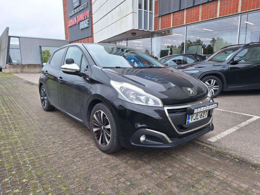 Peugeot 208 2017 Musta
