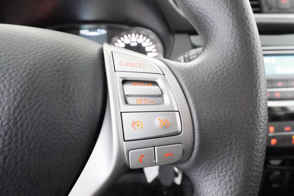 Nissan Qashqai 2017 Harmaa