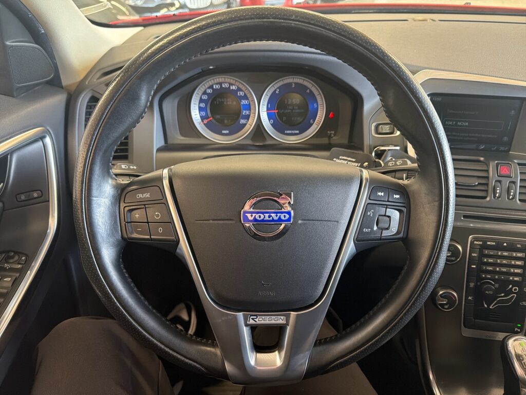 Volvo XC60 2013 Punainen