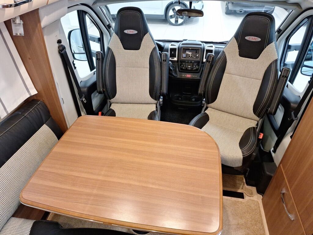 LMC CRUISER 2017 Valkoinen