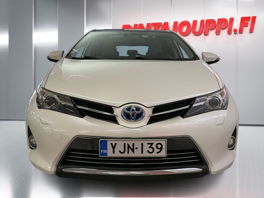 Toyota Auris 2013 Valkoinen