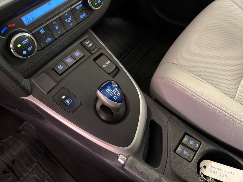 Toyota Auris 2013 Valkoinen