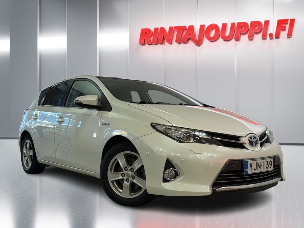 Toyota Auris 2013 Valkoinen