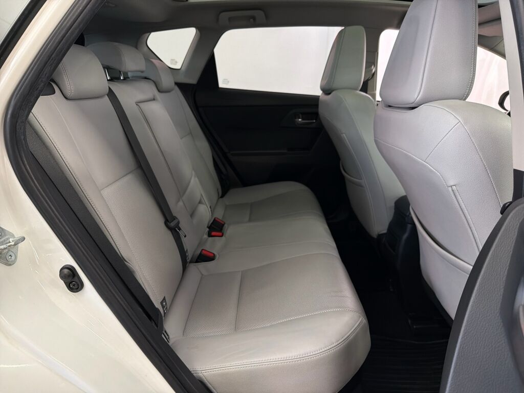 Toyota Auris 2013 Valkoinen