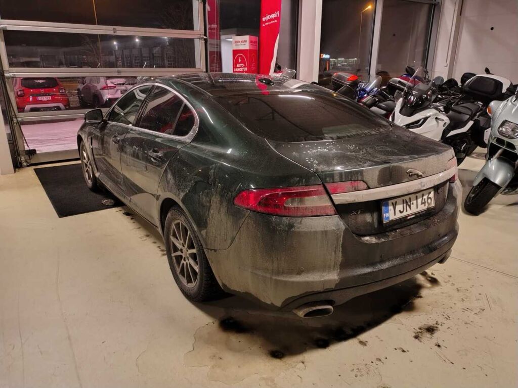 Jaguar XF 2011 Vihreä
